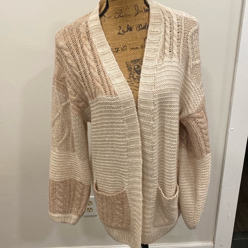 Great oversized colorblock Abercrombie sweater w front pockets